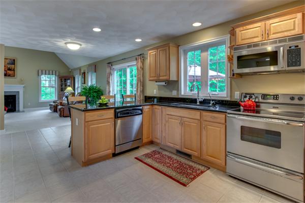 72 Danforth Road Tyngsborough, MA 01879 - Photo 8 of 27