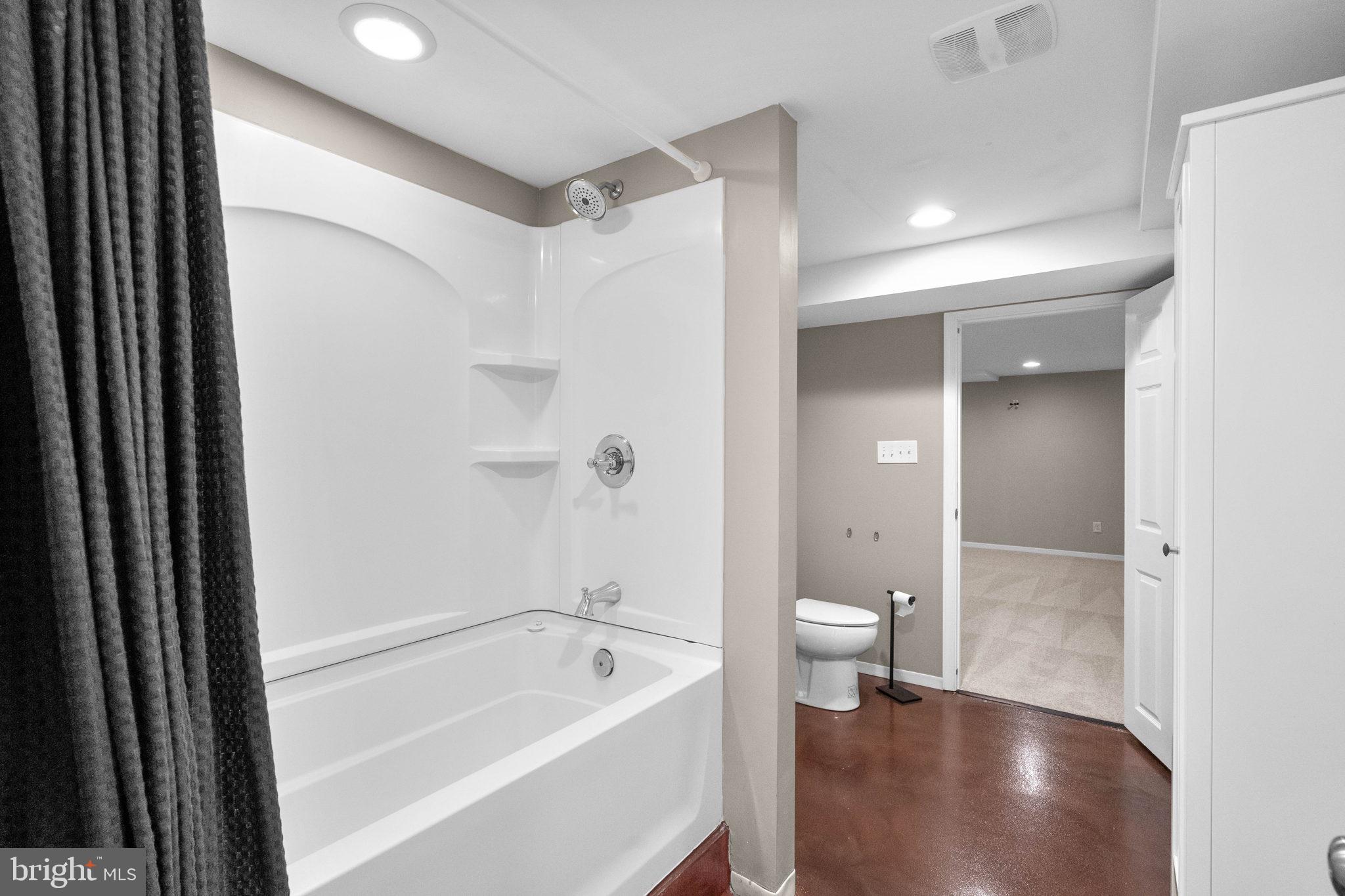 9421 Warfield Road Gaithersburg, MD 20882 - Photo 46 of 63 Gallery Image 46