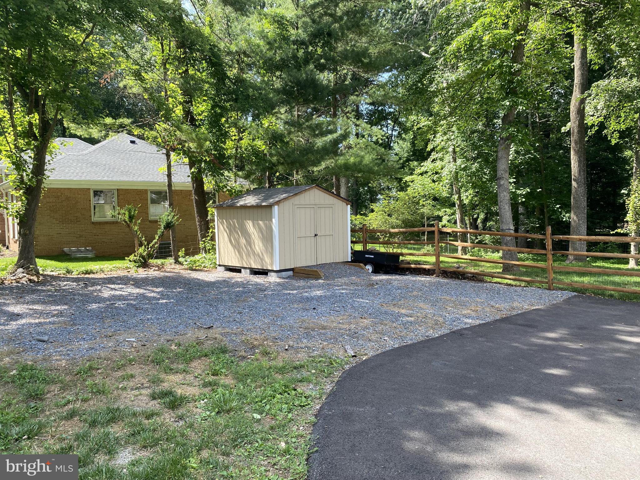 9421 Warfield Road Gaithersburg, MD 20882 - Photo 9 of 63 Gallery Image 9