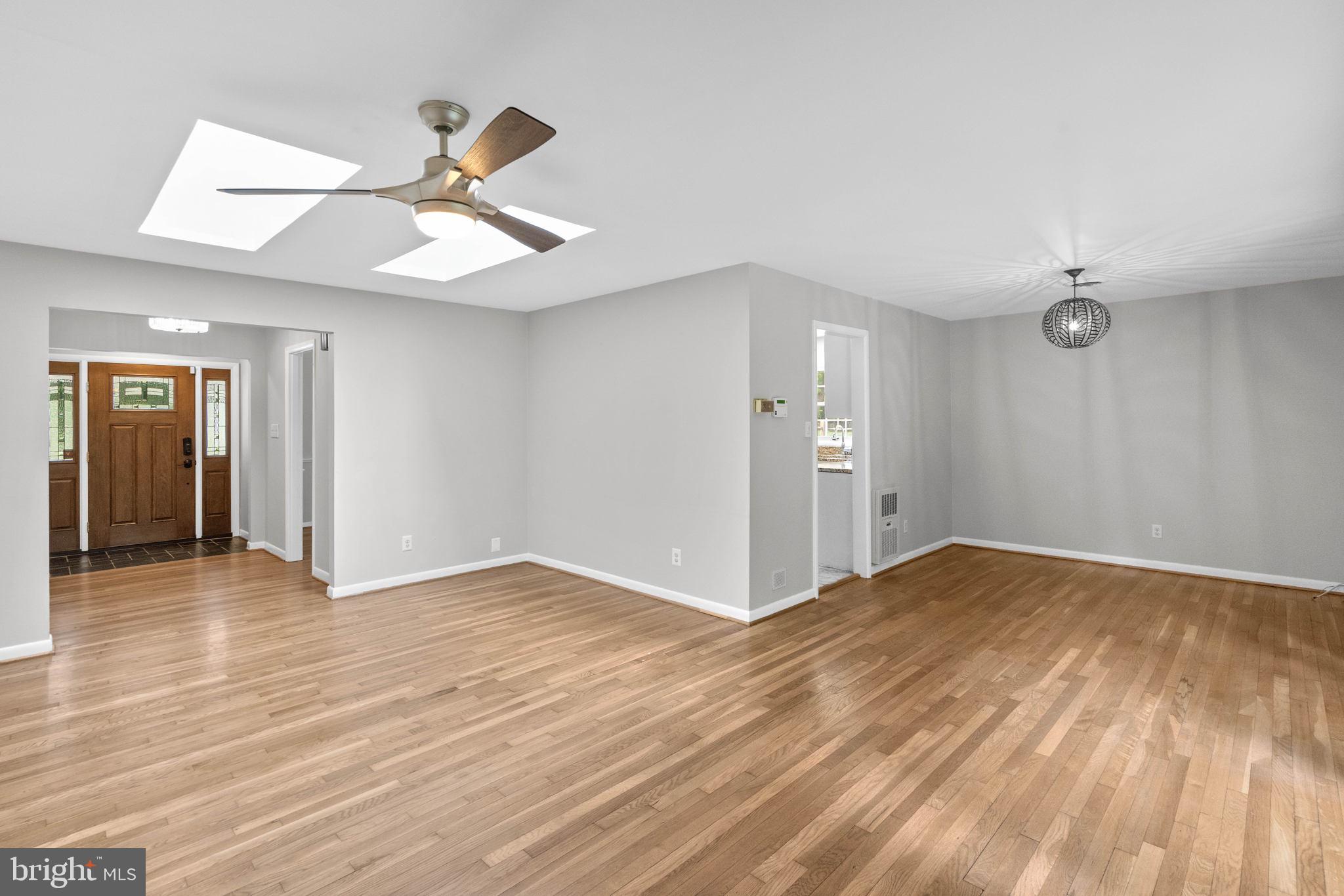 9421 Warfield Road Gaithersburg, MD 20882 - Photo 10 of 63 Gallery Image 10