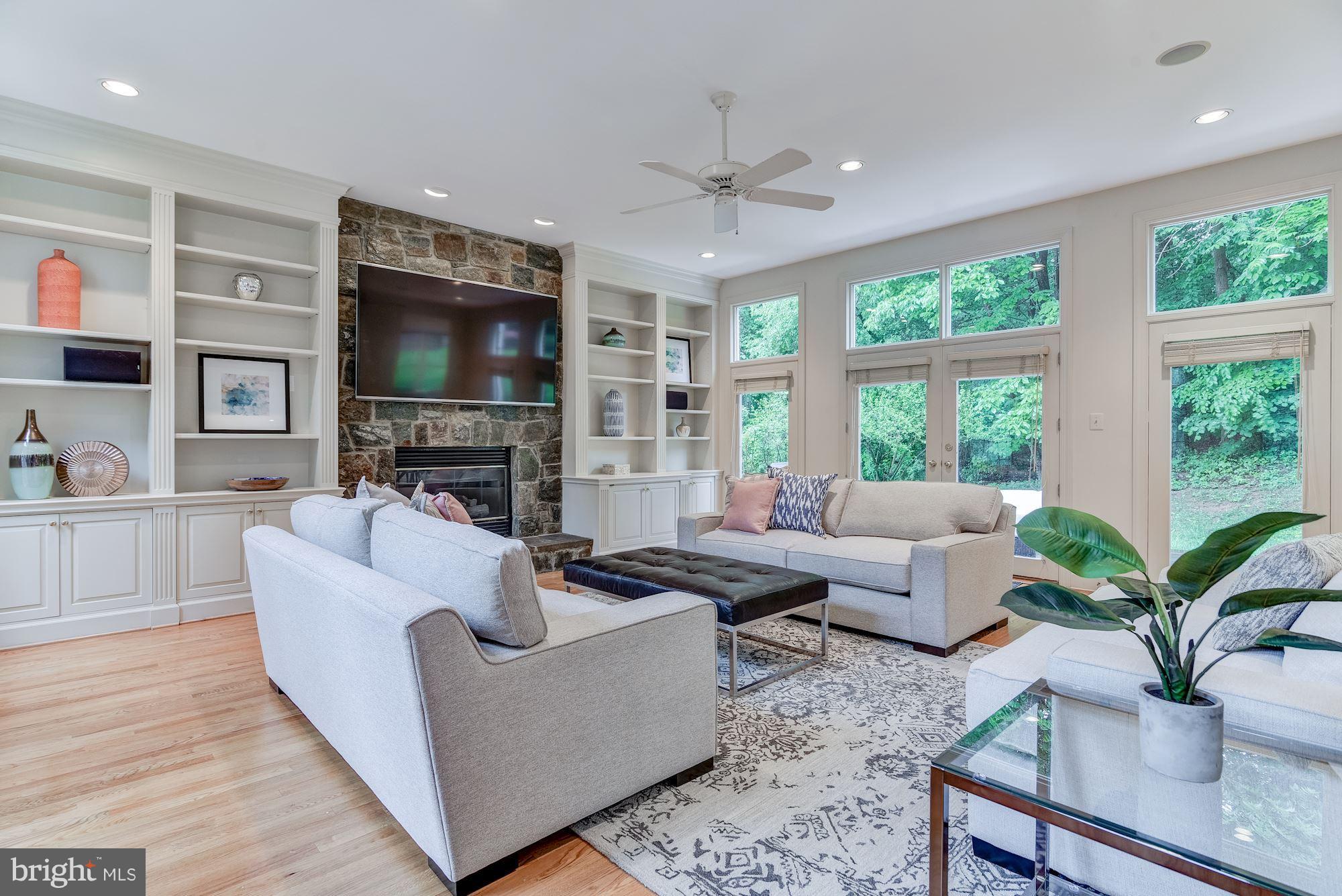 6804 Rannoch Road Bethesda, MD 20817 - Photo 13 of 30 Family Room