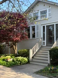 $495,000 | 1122 Monroe Street, Evanston, IL 60202