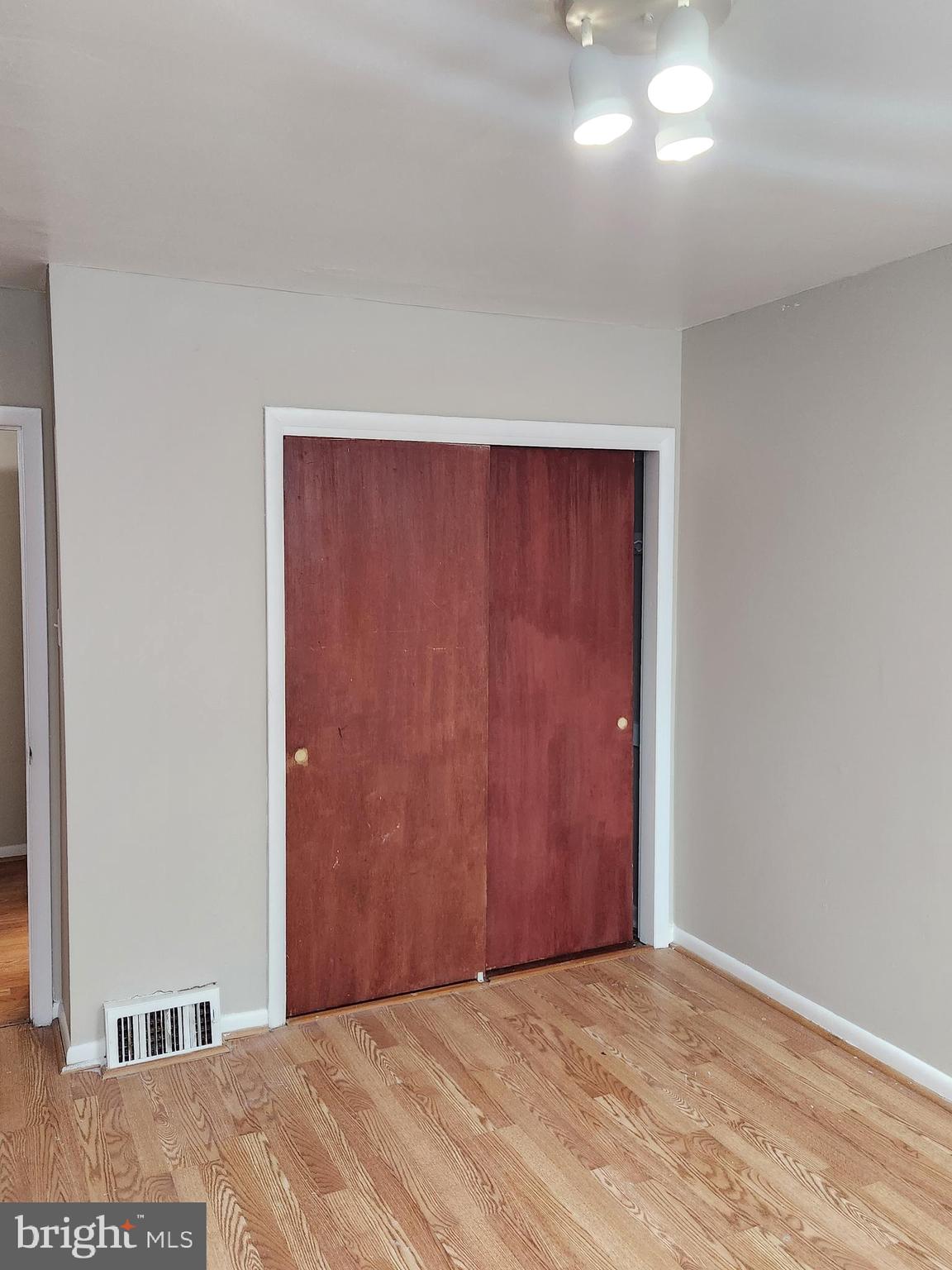 6651 Claridge Street Philadelphia, PA 19111 - Photo 20 of 26