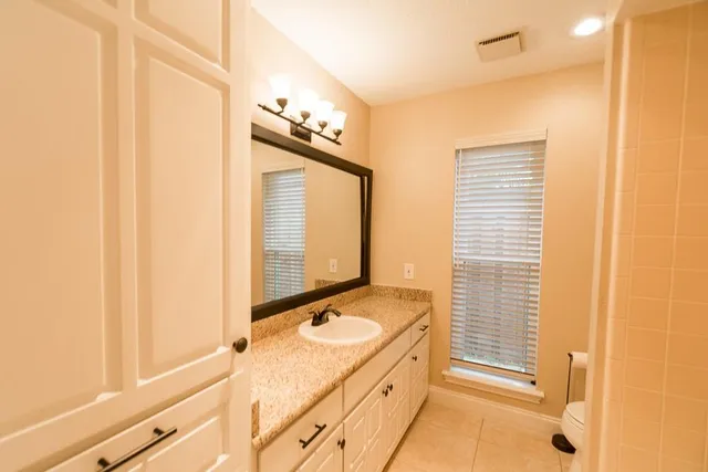 $2,550 | 14816 Sopras Circle, Addison, TX 75001