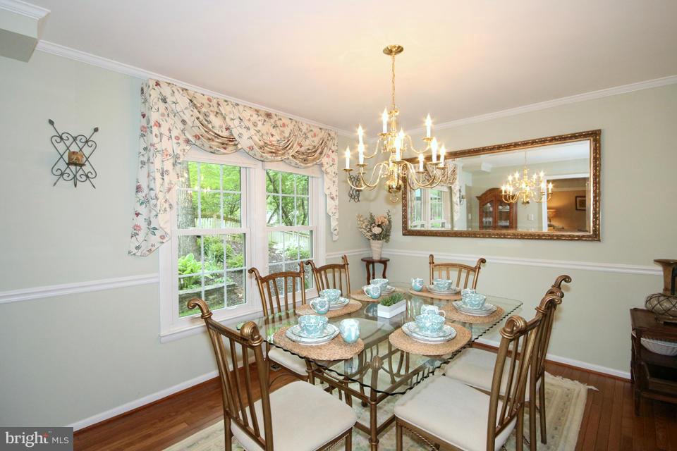 9864 Natick Road Burke, VA 22015 - Photo 7 of 30 Dining Room