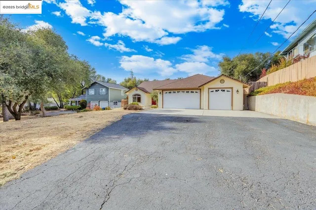 $545,000 | 21662 Paseo De Los Portales Road, Sonora, CA 95370