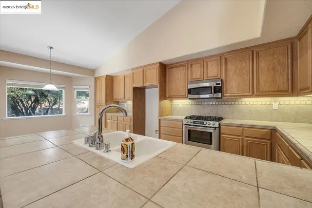 $545,000 | 21662 Paseo De Los Portales Road, Sonora, CA 95370