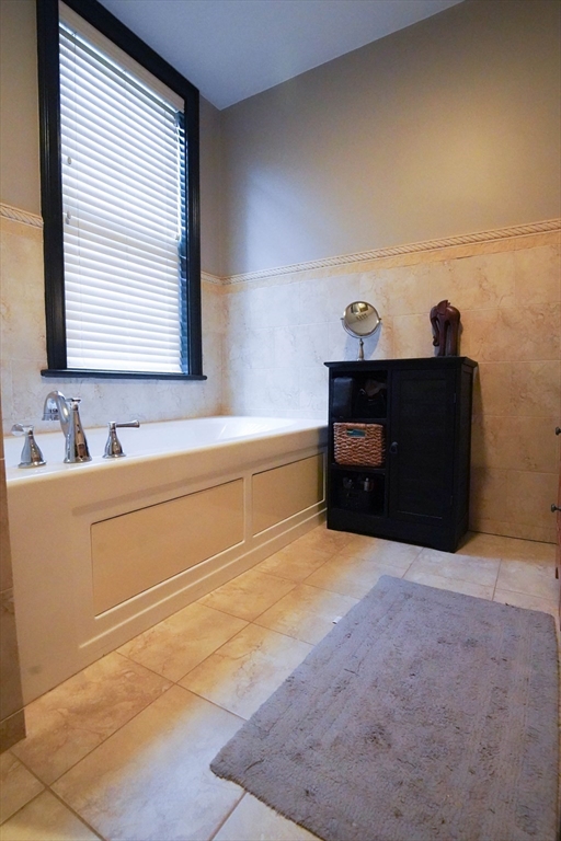 95 Dix Street, Unit 2 Boston, MA 02122 - Photo 8 of 24