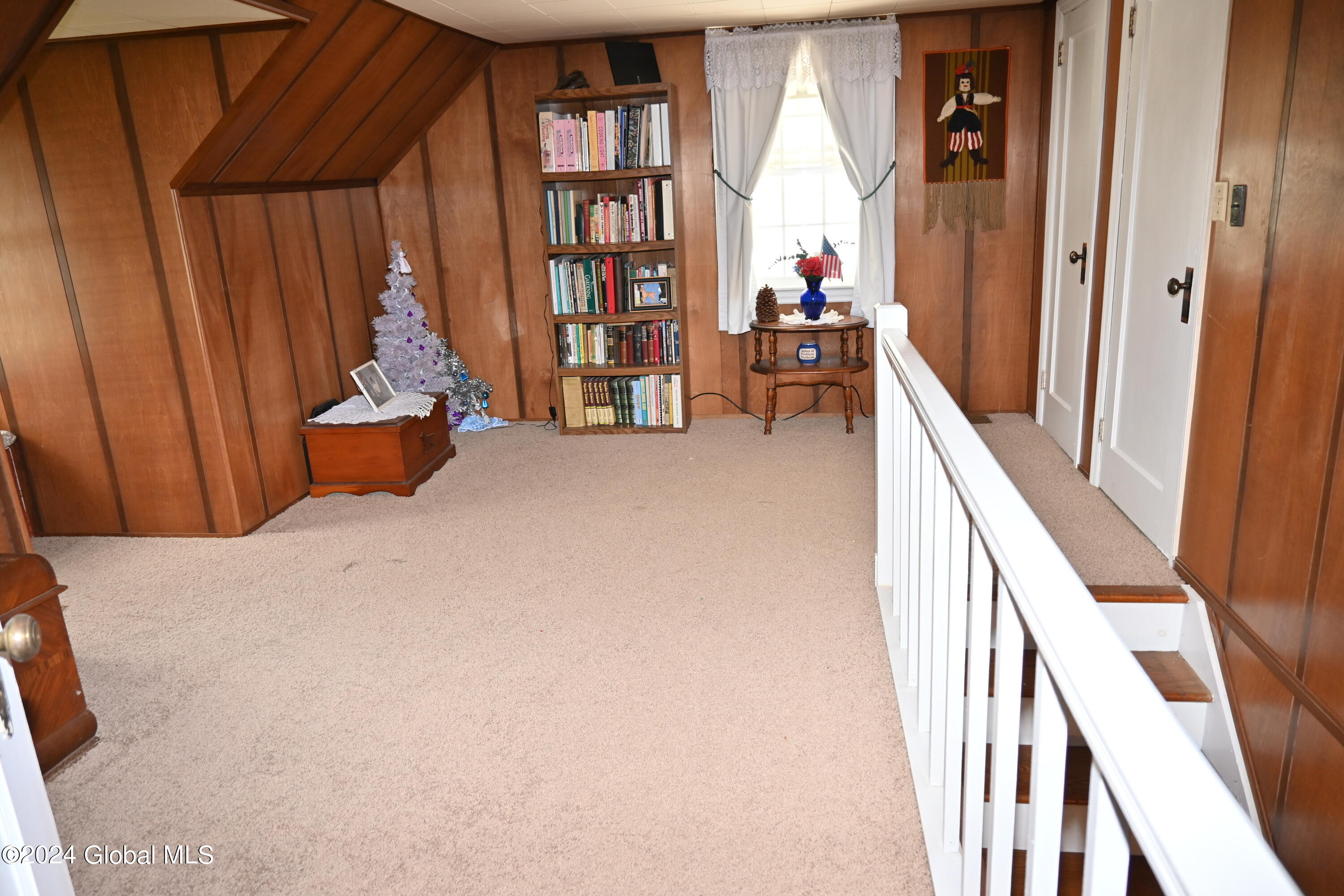 2052 Hoover Road Niskayuna, NY 12309 - Photo 24 of 44 DSC_2553