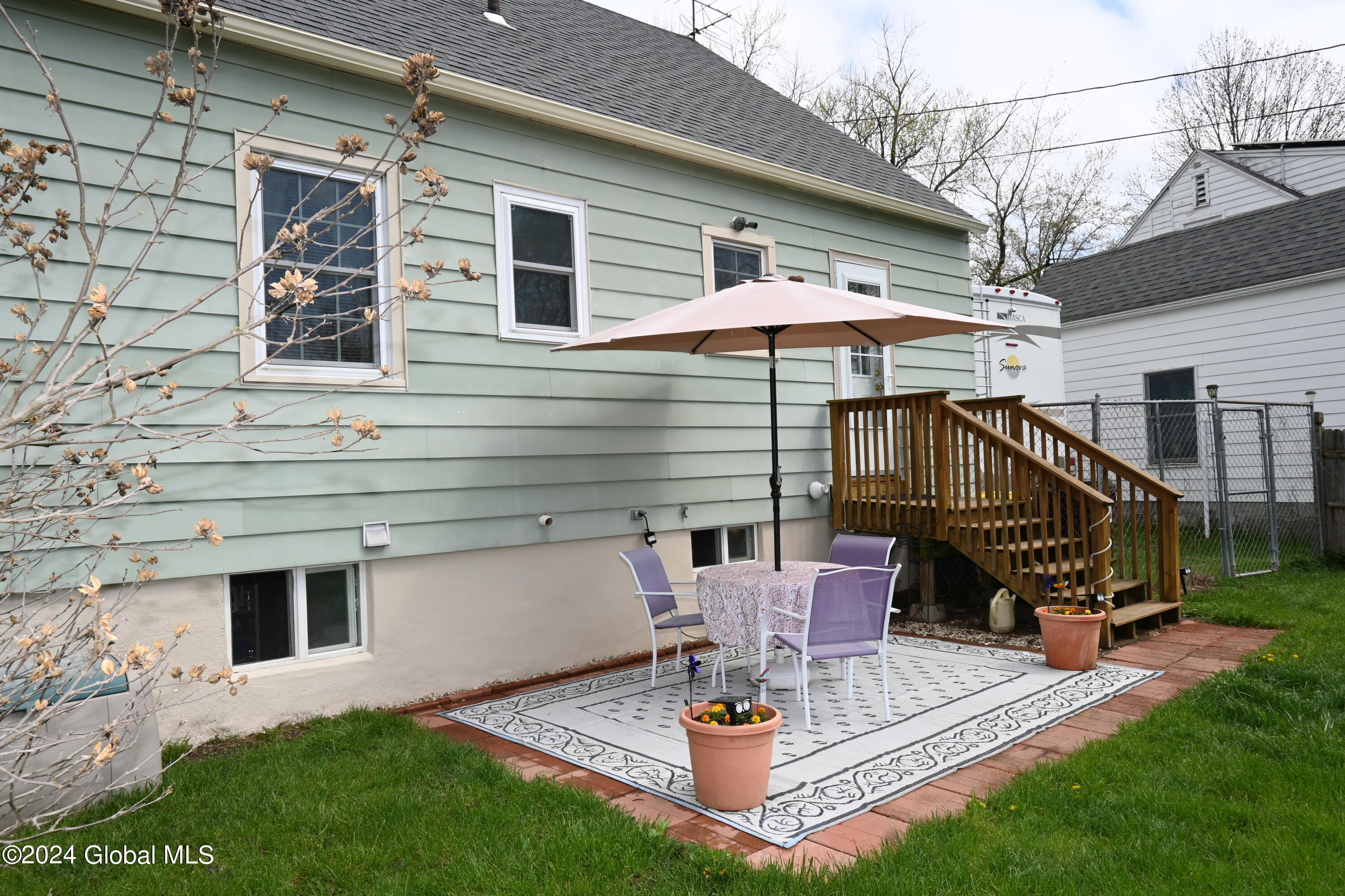 2052 Hoover Road Niskayuna, NY 12309 - Photo 36 of 44 DSC_2567