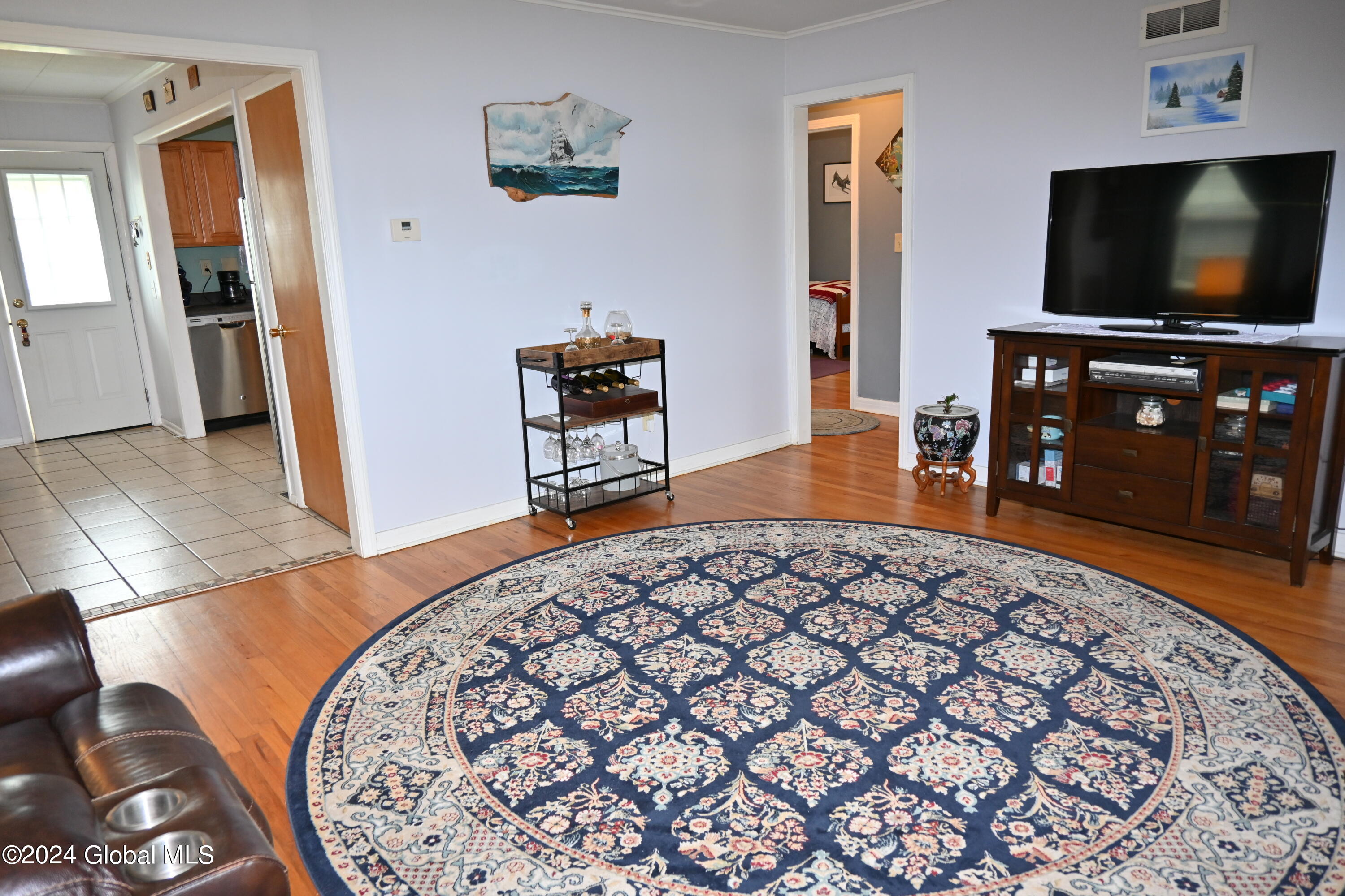 2052 Hoover Road Niskayuna, NY 12309 - Photo 6 of 44 DSC_2531