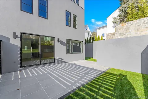 $1,349,000 | 156 Palisade Street, Unit A, Dobbs Ferry, NY 10522