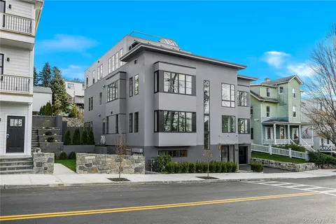 $1,349,000 | 156 Palisade Street, Unit A, Dobbs Ferry, NY 10522
