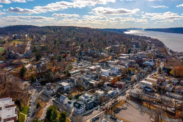 $1,349,000 | 156 Palisade Street, Unit A, Dobbs Ferry, NY 10522