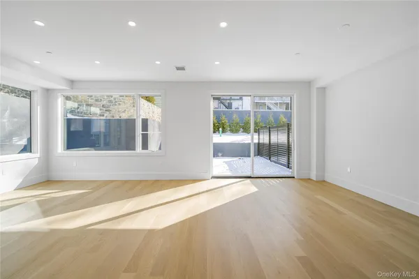 $1,349,000 | 156 Palisade Street, Unit A, Dobbs Ferry, NY 10522