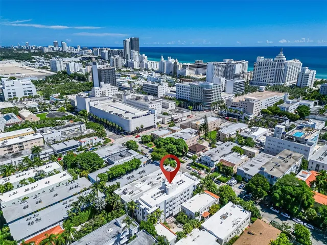$4,300 | 1532 Drexel Avenue, Unit 303, Miami Beach, FL 33139