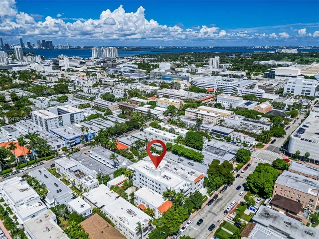 $4,300 | 1532 Drexel Avenue, Unit 303, Miami Beach, FL 33139