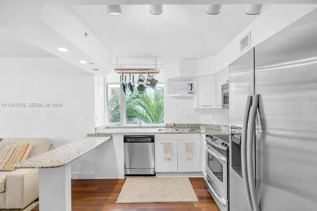 $4,300 | 1532 Drexel Avenue, Unit 303, Miami Beach, FL 33139