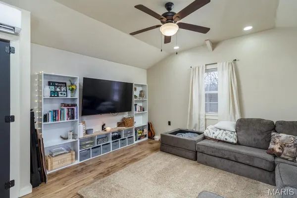 $124,900 | Undisclosed Address, Phillipsburg, MO 65722