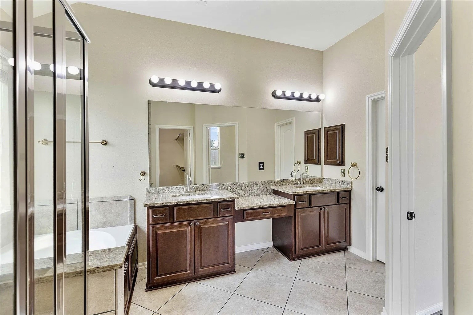 17206 Upper Ridge Lane Humble, TX 77346 - Photo 18 of 34 Gallery Image 18