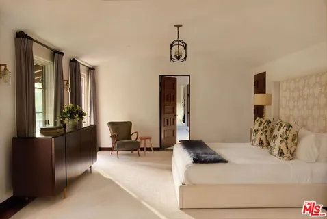 $8,995,000 | Undisclosed Address, Los Angeles, CA 90004