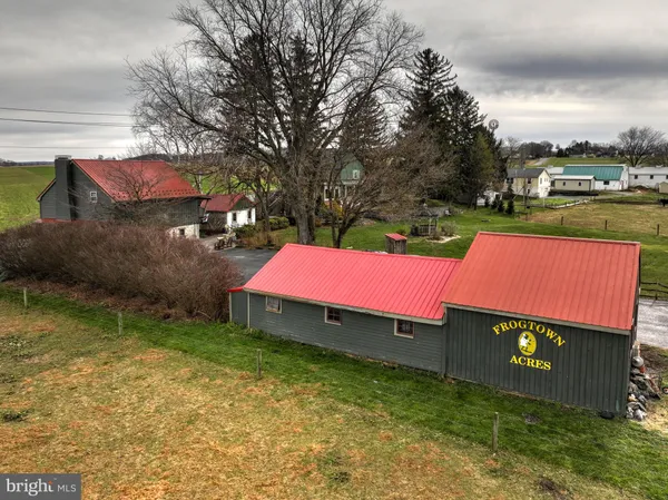 $899,800 | 44 Frogtown Road, Paradise, PA 17562