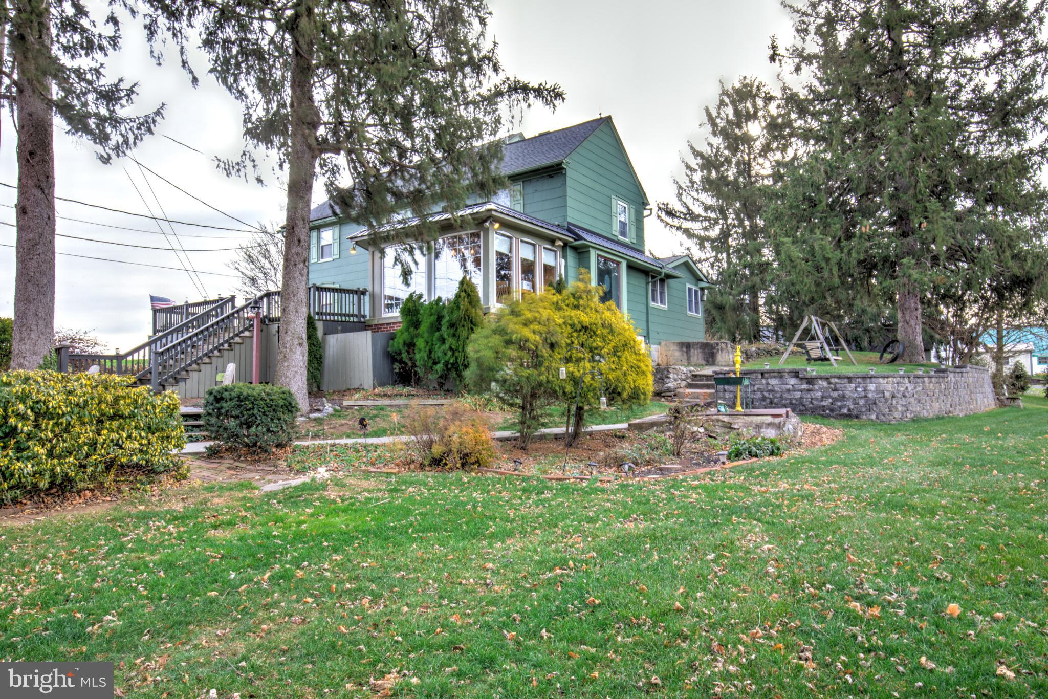 44 Frogtown Road Paradise, PA 17562 - Photo 2 of 86 Owners Farmhouse Residence.