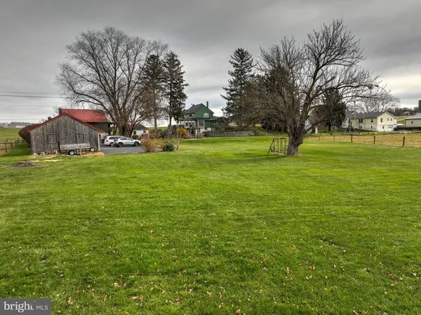 $899,800 | 44 Frogtown Road, Paradise, PA 17562