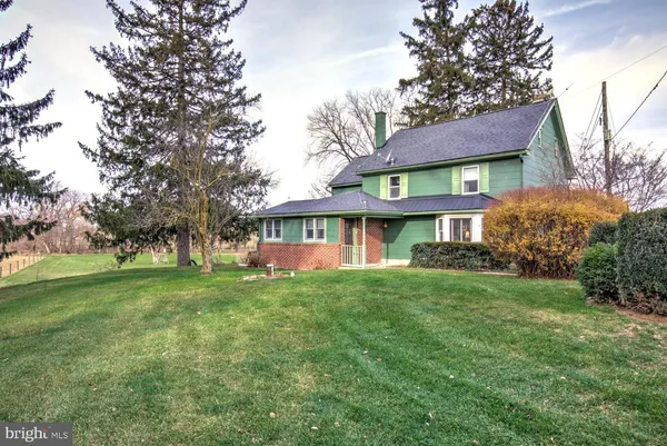 $899,800 | 44 Frogtown Road, Paradise, PA 17562