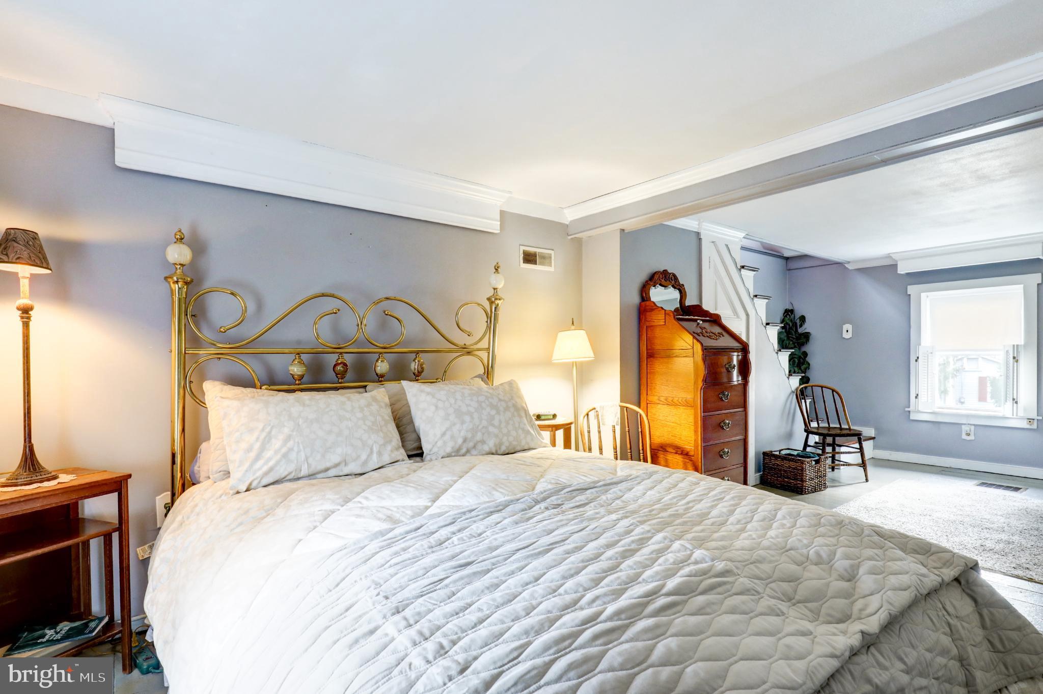 44 Frogtown Road Paradise, PA 17562 - Photo 47 of 86 Charming bedroom with vintage elegance.