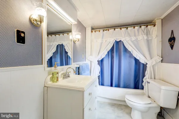 $899,800 | 44 Frogtown Road, Paradise, PA 17562