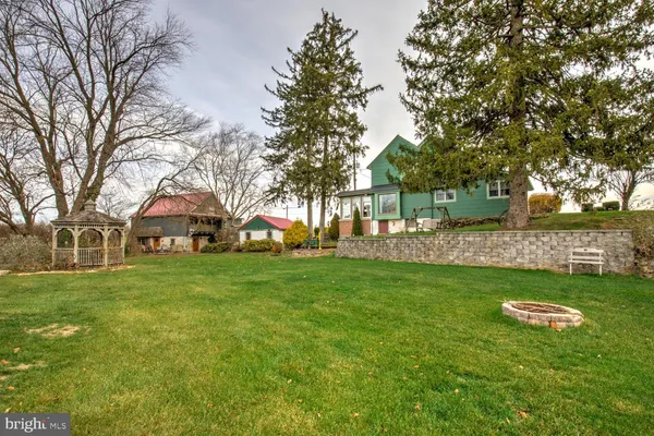 $899,800 | 44 Frogtown Road, Paradise, PA 17562