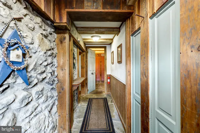 $964,800 | 44 Frogtown Road, Paradise, PA 17562