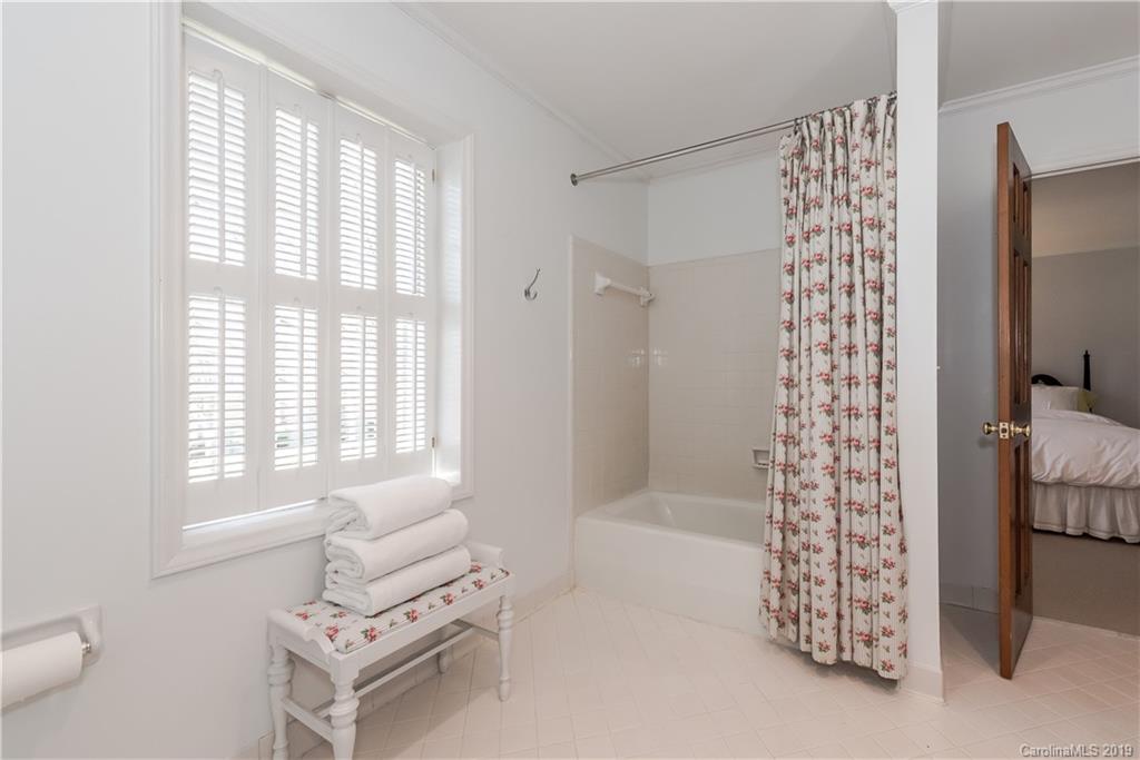 2300 Wolfe Ridge Road Charlotte, NC 28210 - Photo 23 of 36 Gallery Image 23