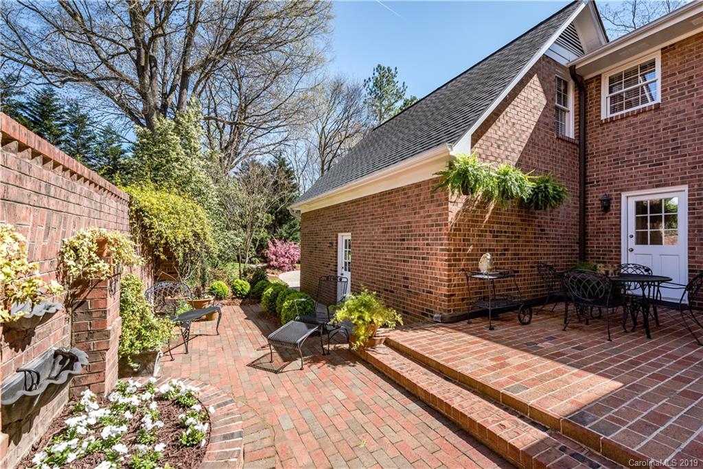 2300 Wolfe Ridge Road Charlotte, NC 28210 - Photo 33 of 36 Gallery Image 33