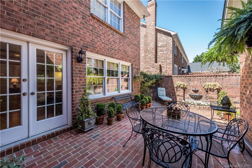 2300 Wolfe Ridge Road Charlotte, NC 28210 - Photo 34 of 36 Gallery Image 34