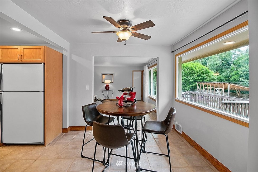 2122 Rocky Point Road Northwest Bremerton, WA 98312 - Photo 14 of 39 Gallery Image 14