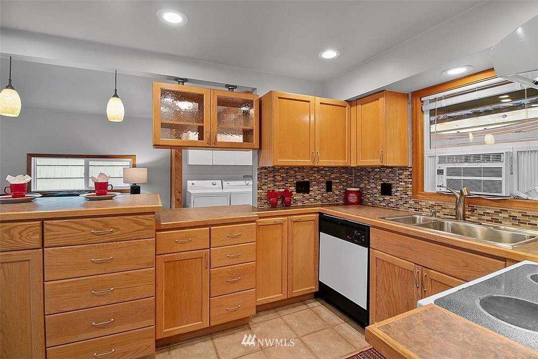 2122 Rocky Point Road Northwest Bremerton, WA 98312 - Photo 22 of 39 Gallery Image 22