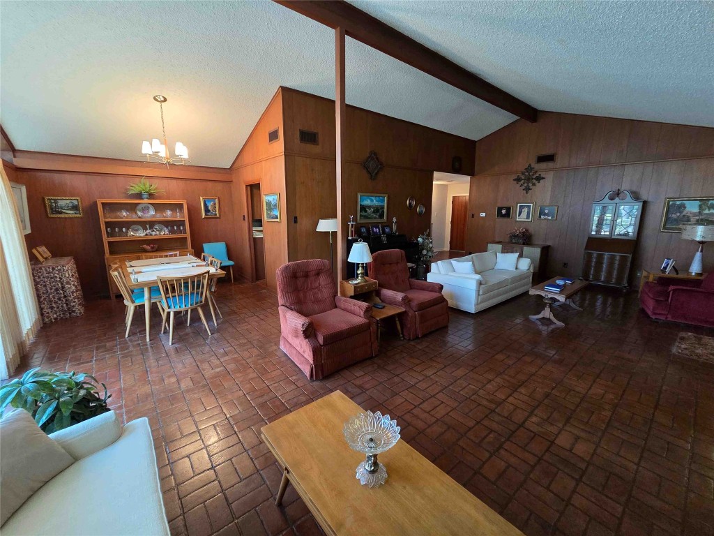 402 Honeycomb Ridge Austin, TX 78746 - Photo 19 of 40 a living room with furniture and wooden floor