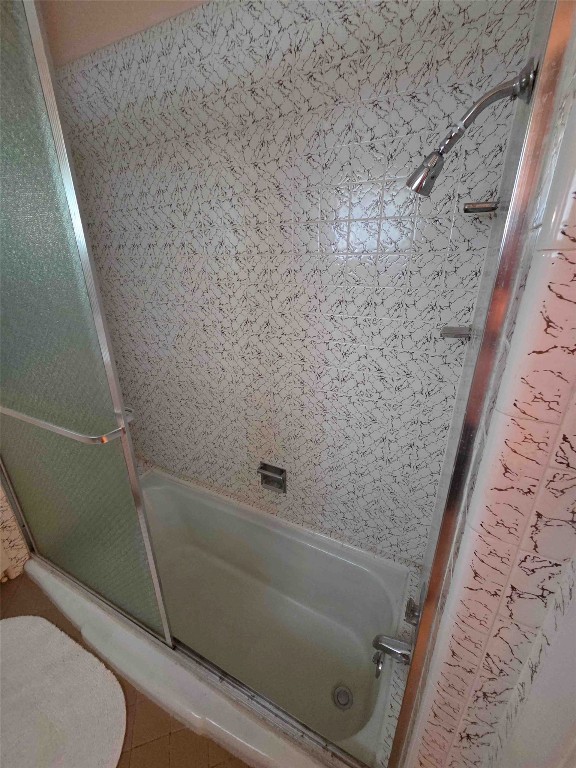 402 Honeycomb Ridge Austin, TX 78746 - Photo 31 of 40 a bathroom with a granite countertop sink