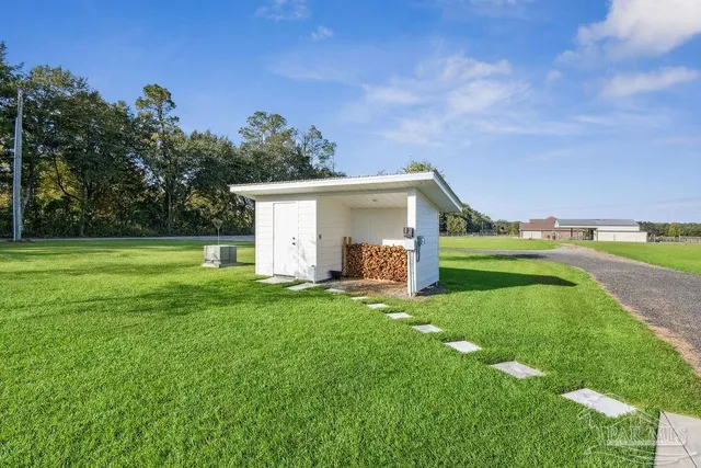 $800,000 | 3500 Red Ryder Lane, Pace, FL 32571