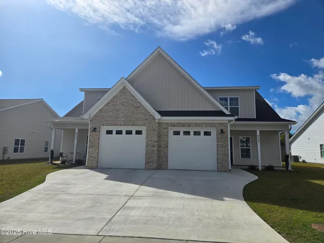 $1,850 | 813 Sarah Rebecca Drive, Unit B, Greenville, NC 27834