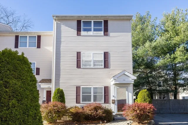 $499,900 | 11 A Endicott Street, Unit 3, Peabody, MA 01960