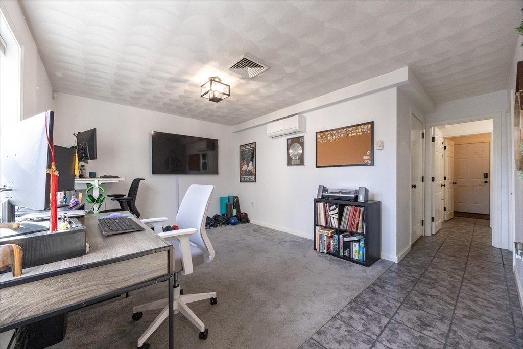 11 A Endicott Street, Unit 3 Peabody, MA 01960 - Photo 23 of 29