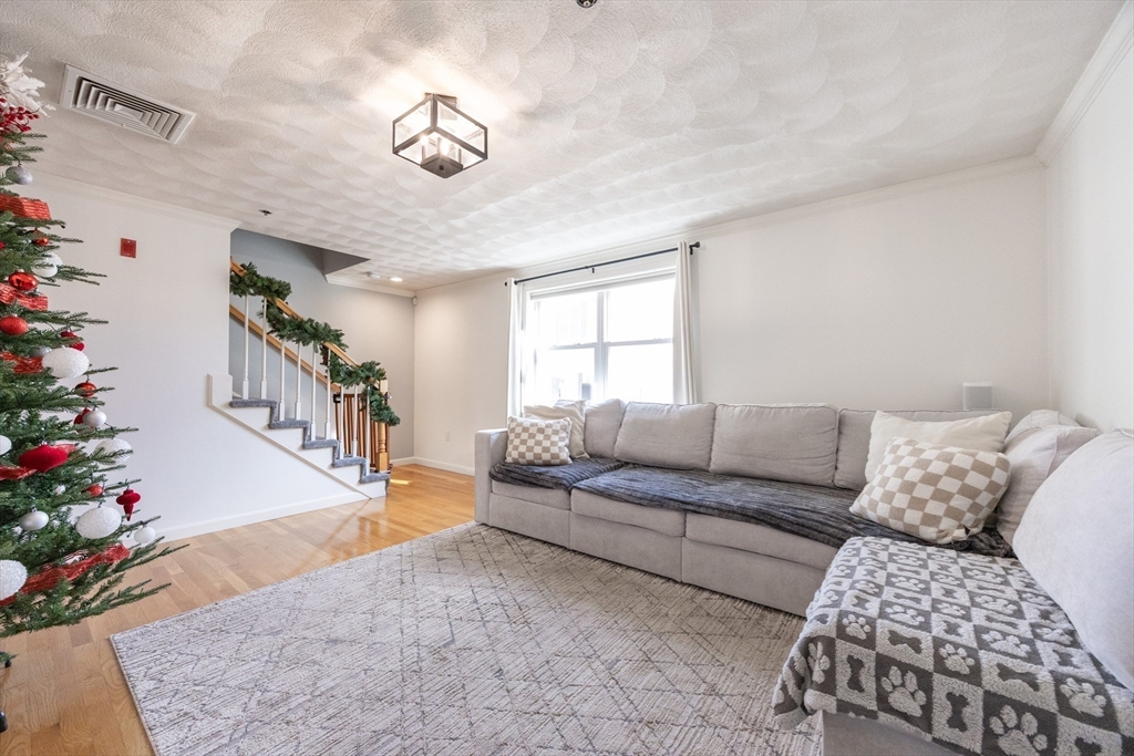 11 A Endicott Street, Unit 3 Peabody, MA 01960 - Photo 3 of 29