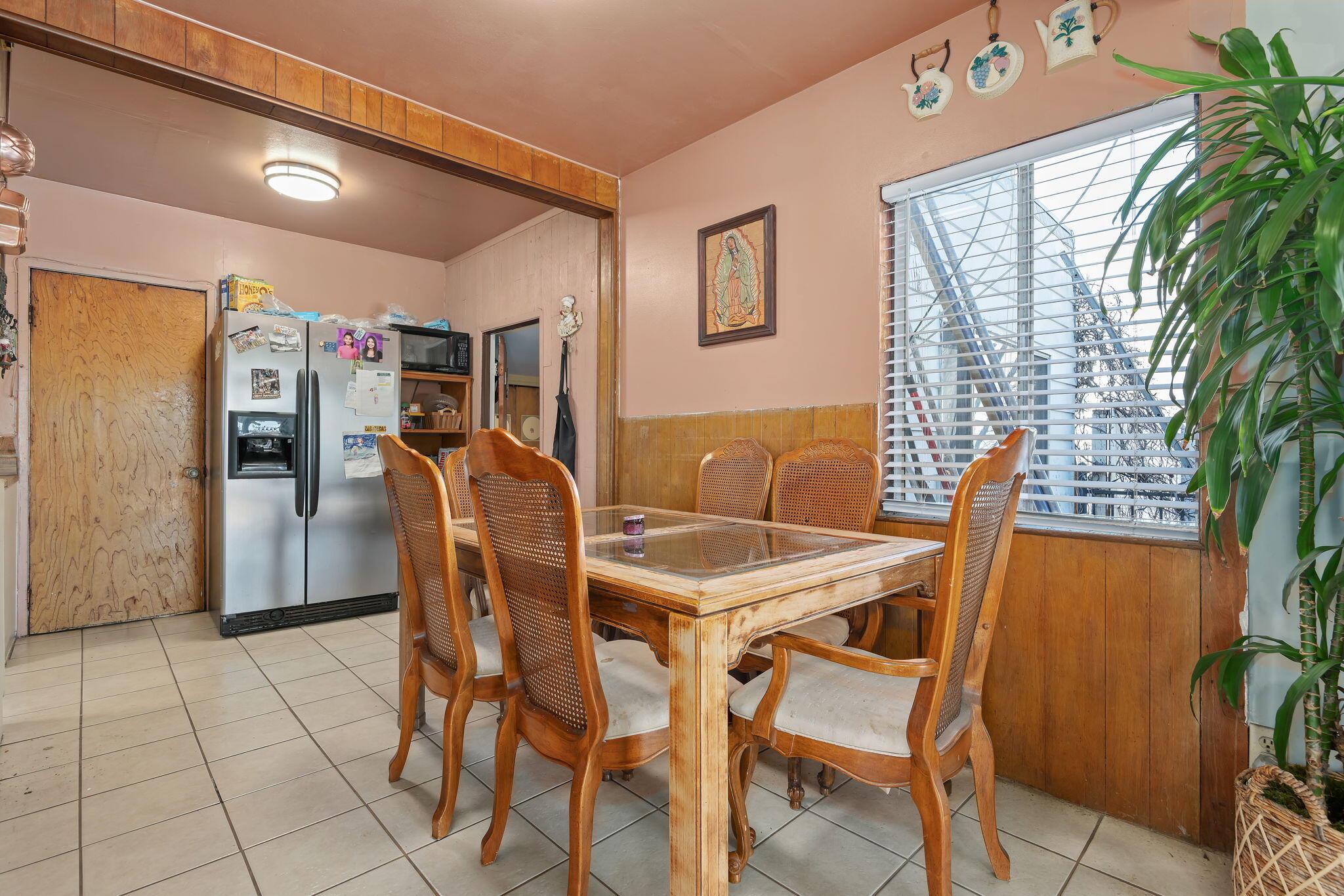 99 Nectarine Avenue Goleta, CA 93117 - Photo 4 of 11 05-Dining
