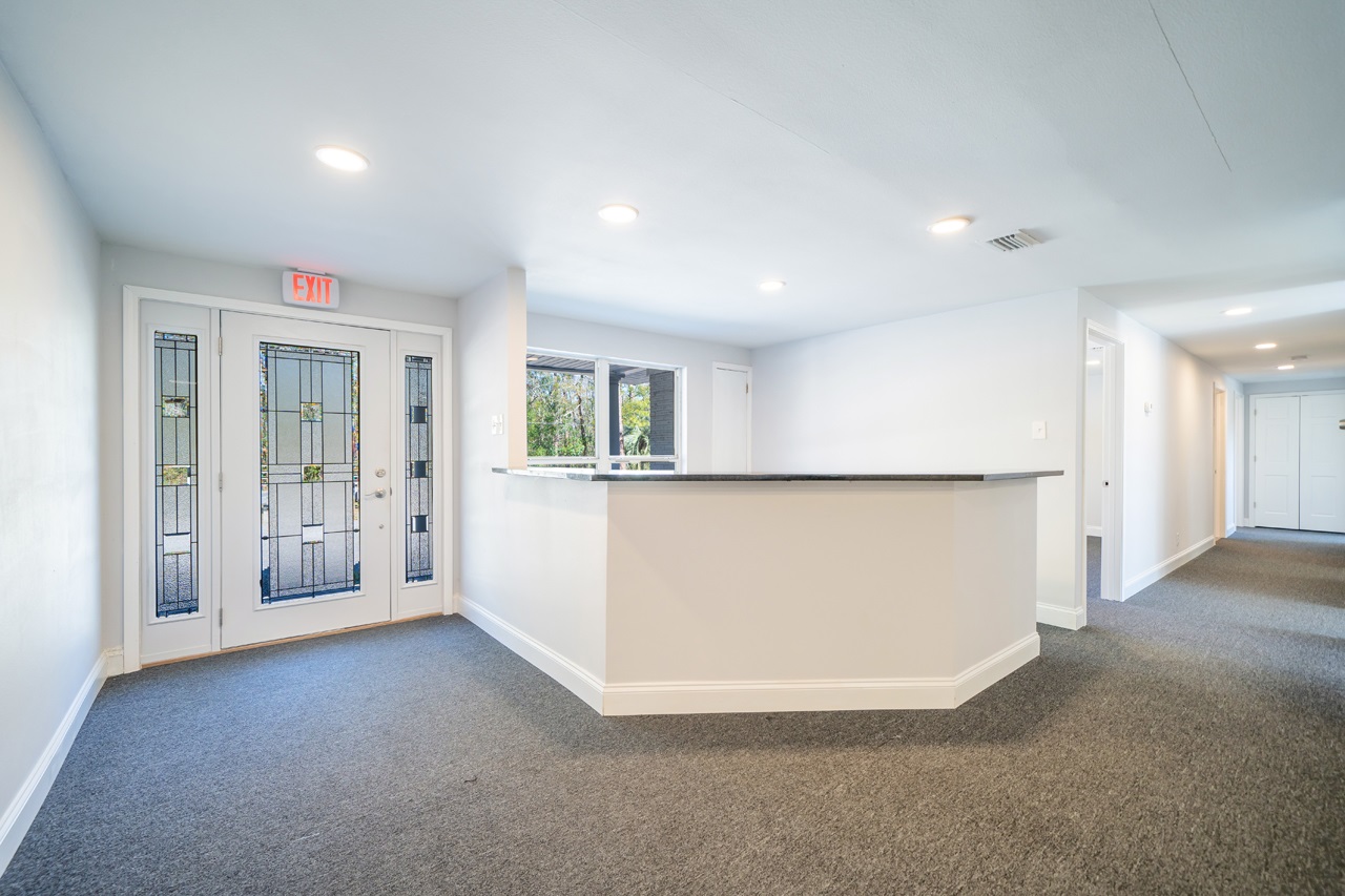 710 East Laurel Avenue Foley, AL 36535 - Photo 4 of 16
