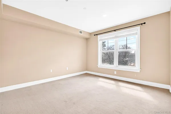 $4,500 | 225 Stanley Avenue, Unit 204, Mamaroneck, NY 10543