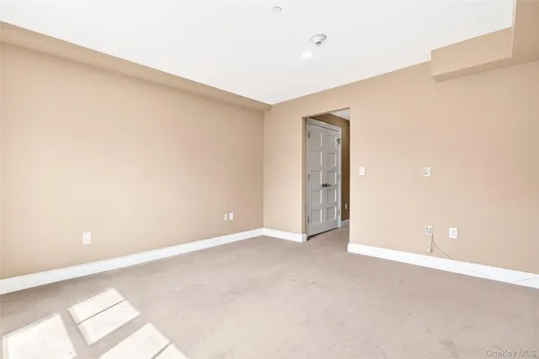 $4,500 | 225 Stanley Avenue, Unit 204, Mamaroneck, NY 10543