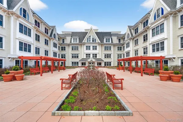 $4,500 | 225 Stanley Avenue, Unit 204, Mamaroneck, NY 10543